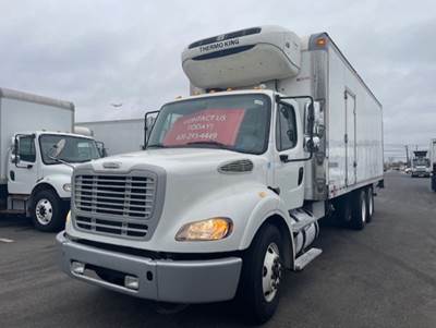 Freightliner M2 112 26 ft Refrigerated Truck - 370HP, 6 Speed Automatic, Liftgate