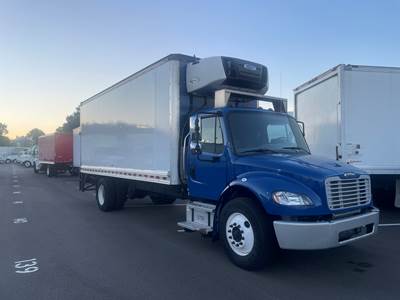 Freightliner M2 22 ft Refrigerated Truck - 220HP, 6 Speed Automatic