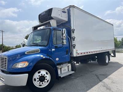 Freightliner M2 22 ft Refrigerated Truck - 220HP, 6 Speed Automatic
