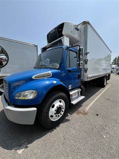 Freightliner M2 22 ft Refrigerated Truck - 220HP, 6 Speed Automatic