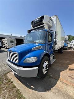 Freightliner M2 22 ft Refrigerated Truck - 220HP, 6 Speed Automatic