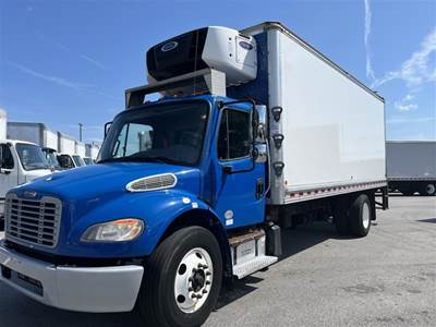 Freightliner M2 22 ft Refrigerated Truck - 220HP, 6 Speed Automatic