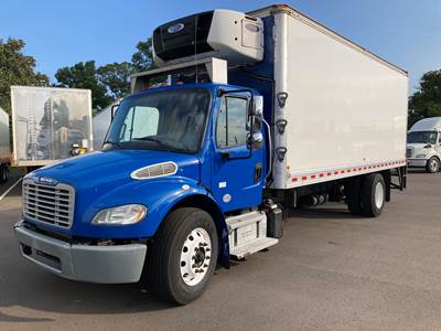 Freightliner M2 (ST TRUCK) 22 ft Refrigerated Truck - 220HP, 6 Speed Manual