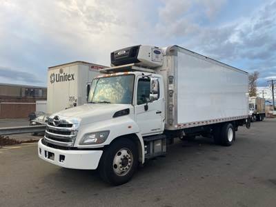 Hino 268 24 ft Refrigerated Truck - 260HP, 6 Speed Automatic, Liftgate