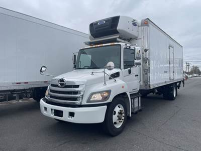 Hino 338 26 ft Refrigerated Truck - 260HP, 6 Speed Automatic, Liftgate