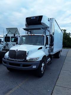International 4300 26 ft Refrigerated Truck - 240HP, 6 Speed Automatic, Liftgate