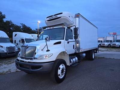 International 4300 20 ft Refrigerated Truck - 240HP, 6 Speed Automatic, Liftgate