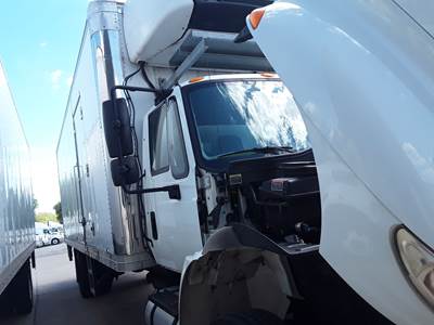 International 4300 26 ft Refrigerated Truck - 250HP, 6 Speed Automatic, Liftgate