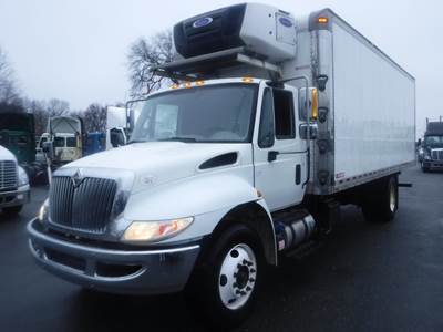 International 4300 22 ft Refrigerated Truck - 240HP, 6 Speed Automatic