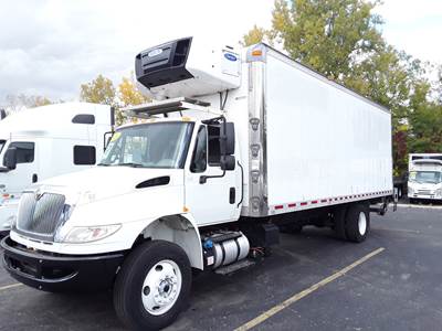 International 4300 26 ft Refrigerated Truck - 240HP, 6 Speed Automatic, Liftgate