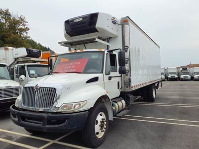 International 4300 26 ft Refrigerated Truck - 250HP, 6 Speed Automatic, Liftgate