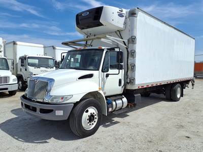 International 4300 26 ft Refrigerated Truck - 240HP, 6 Speed Automatic, Liftgate