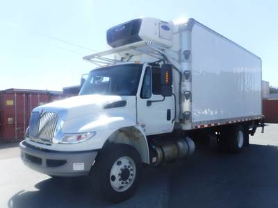 International 4300 20 ft Refrigerated Truck - 240HP, 7 Speed Automatic, Liftgate