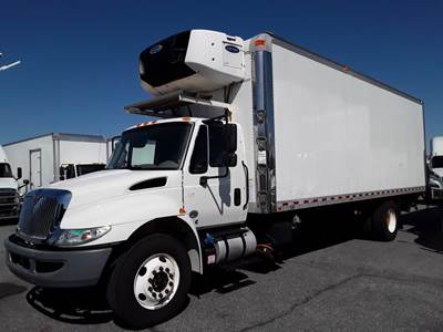 International 4300 26 ft Refrigerated Truck - 240HP, 6 Speed Automatic, Liftgate