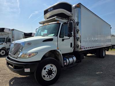 International 4300 26 ft Refrigerated Truck - 250HP, 6 Speed Automatic, Liftgate