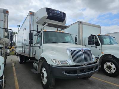 International 4300 26 ft Refrigerated Truck - 240HP, 6 Speed Automatic, Liftgate