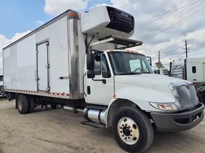 International 4300 26 ft Refrigerated Truck - 240HP, 6 Speed Automatic, Liftgate