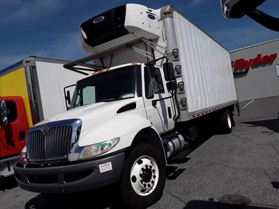 International 4300 26 ft Refrigerated Truck - 250HP, 6 Speed Automatic, Liftgate