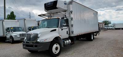 International 4300 26 ft Refrigerated Truck - 240HP, 6 Speed Automatic, Liftgate