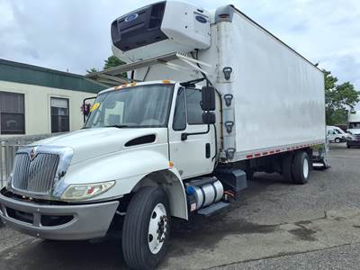 International 4300 26 ft Refrigerated Truck - 250HP, 6 Speed Automatic, Liftgate