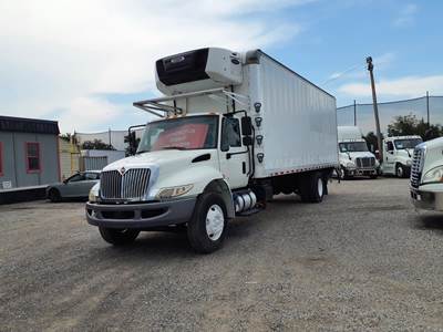 International 4300 26 ft Refrigerated Truck - 250HP, 6 Speed Automatic, Liftgate