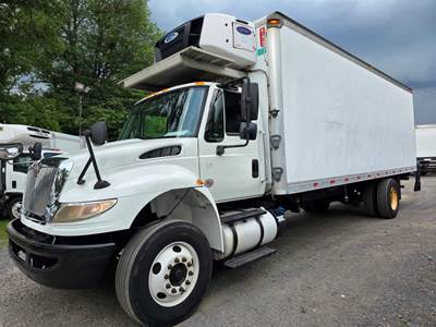 International 4300 24 ft Refrigerated Truck - 240HP, 5 Speed Automatic, Liftgate