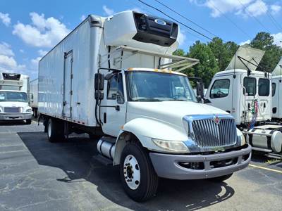 International 4300 26 ft Refrigerated Truck - 250HP, 6 Speed Automatic, Liftgate