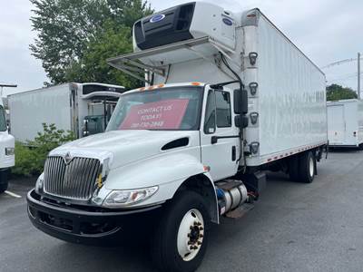 International 4300 26 ft Refrigerated Truck - 250HP, 6 Speed Automatic, Liftgate
