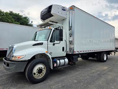 International 4300 26 ft Refrigerated Truck - 250HP, 6 Speed Automatic, Liftgate