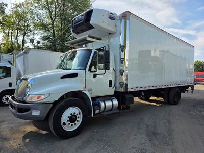 International 4300 26 ft Refrigerated Truck - 250HP, 6 Speed Automatic, Liftgate