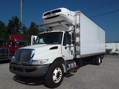 International 4300 26 ft Refrigerated Truck - 250HP, 6 Speed Automatic, Liftgate