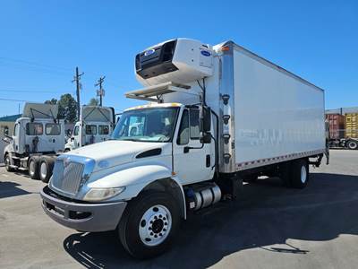 International 4300 26 ft Refrigerated Truck - 240HP, 6 Speed Automatic, Liftgate