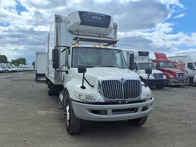 International 4300 24 ft Refrigerated Truck - 260HP, 6 Speed Automatic