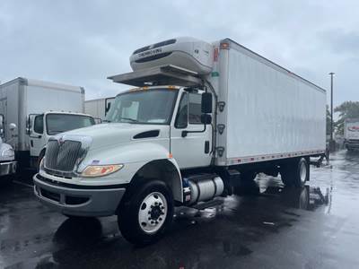 International 4300 26 ft Refrigerated Truck - 250HP, 7 Speed Automatic, Liftgate