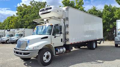 International 4300 26 ft Refrigerated Truck - 250HP, 6 Speed Automatic, Liftgate