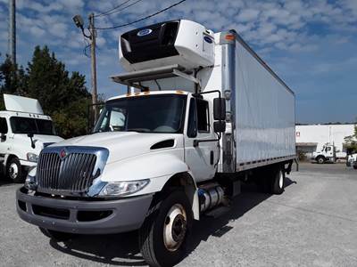 International 4300 26 ft Refrigerated Truck - 240HP, 6 Speed Automatic, Liftgate