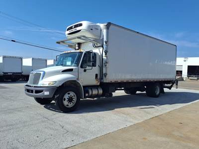 International 4300 26 ft Refrigerated Truck - 250HP, 6 Speed Automatic, Liftgate