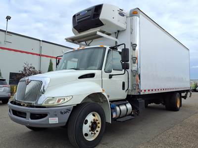 International 4300 26 ft Refrigerated Truck - 240HP, 6 Speed Automatic, Liftgate