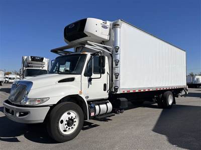 International 4300 26 ft Refrigerated Truck - 250HP, 6 Speed Automatic, Liftgate