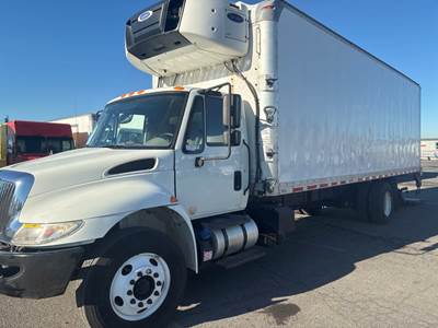 International 4300 26 ft Refrigerated Truck - 250HP, 6 Speed Automatic, Liftgate