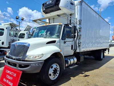 International 4300 26 ft Refrigerated Truck - 240HP, 6 Speed Automatic, Liftgate