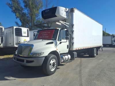 International 4300 26 ft Refrigerated Truck - 240HP, 6 Speed Automatic, Liftgate