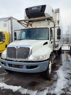 International 4300 26 ft Refrigerated Truck - 250HP, 6 Speed Automatic, Liftgate