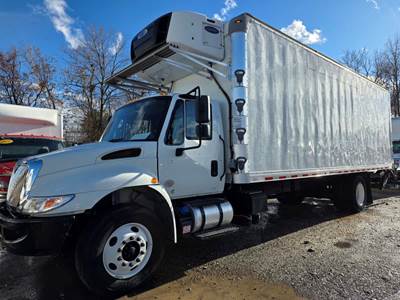 International 4300 26 ft Refrigerated Truck - 250HP, 6 Speed Automatic, Liftgate