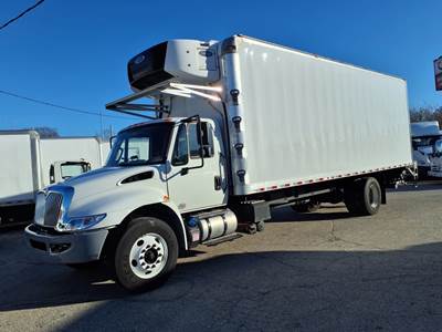International 4300 26 ft Refrigerated Truck - 240HP, 6 Speed Automatic, Liftgate