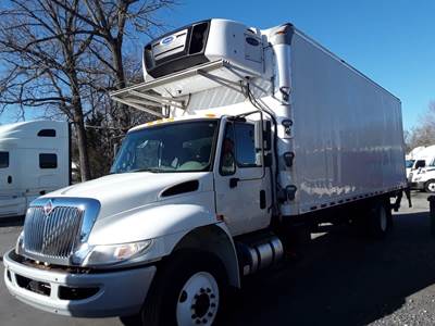 International 4300 26 ft Refrigerated Truck - 240HP, 6 Speed Automatic, Liftgate