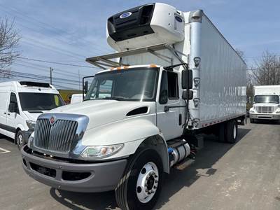 International 4300 26 ft Refrigerated Truck - 250HP, 6 Speed Automatic, Liftgate