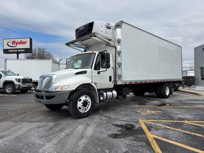 International 4300 26 ft Refrigerated Truck - 240HP, 6 Speed Automatic, Liftgate