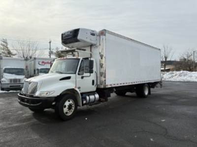 International 4300 26 ft Refrigerated Truck - 240HP, 6 Speed Automatic, Liftgate