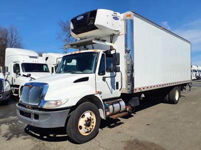 International 4300 26 ft Refrigerated Truck - 240HP, 6 Speed Automatic, Liftgate